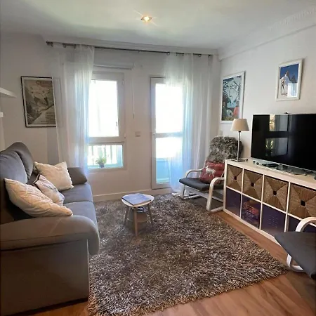 The Snow Con Parking, Wifi Y Terraza アパート